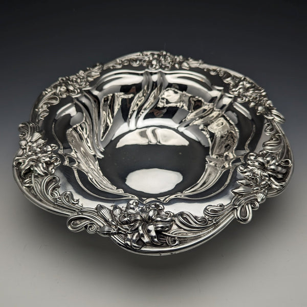 Around 1898 American Antique Sterling Silver Bowl Diameter 30cm 517g Meriden Britannia